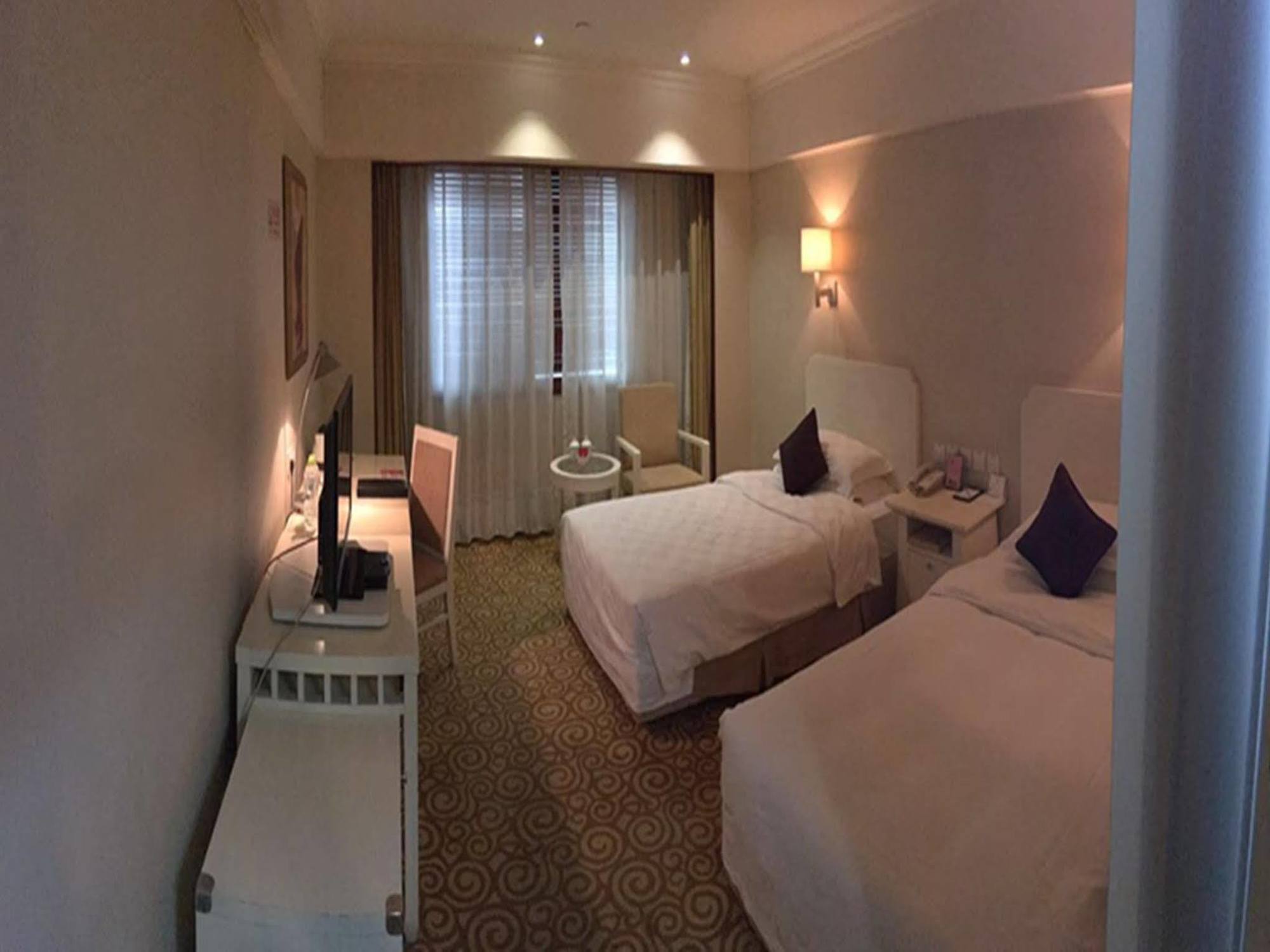Beijing Spring Hotel Buitenkant foto