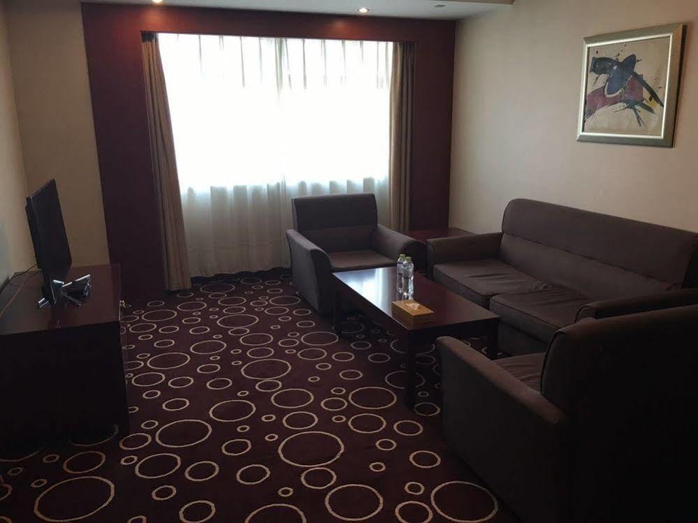 Beijing Spring Hotel Buitenkant foto